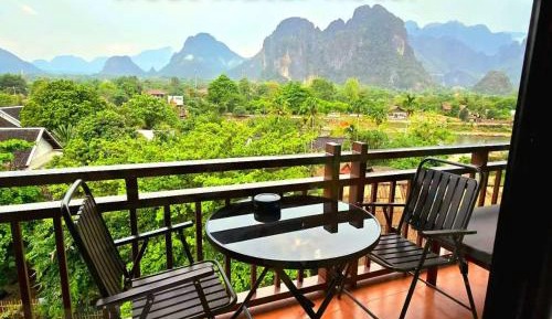 Triple Room with Mountain View