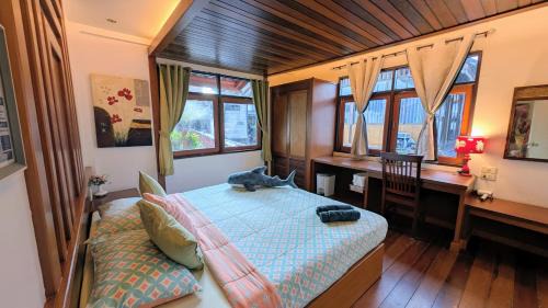 Double Room with Private External Bathroom