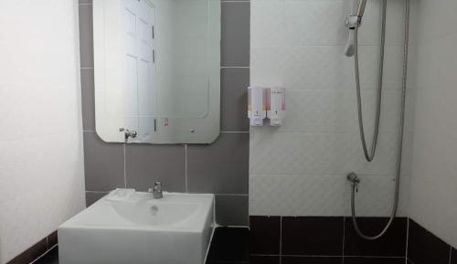 Twin Room with Private Bathroom