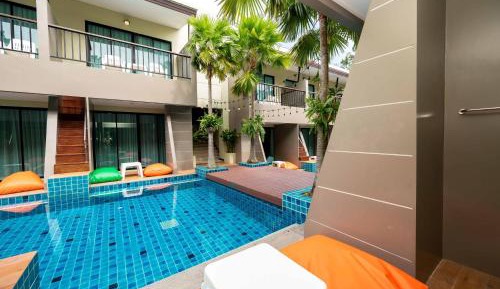 Deluxe Double or Twin Room with Pool Access