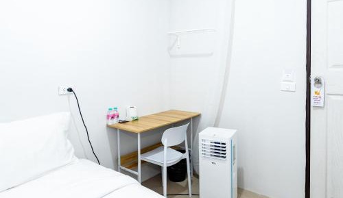 Standard Double Room with Shared Bathroom