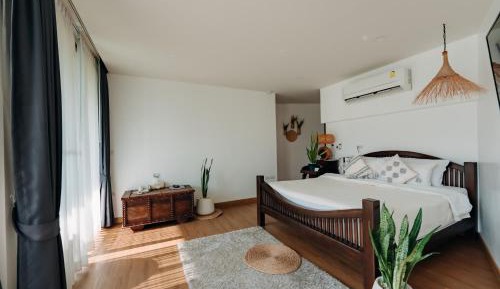 Deluxe Double Room with Bath