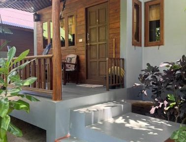Deluxe Bungalow with Garden View