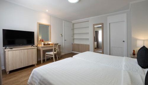 One Bedroom Premier Suite