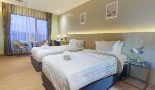 Superior Twin Room with City View