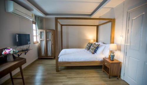 Triple Room with Private Bathroom