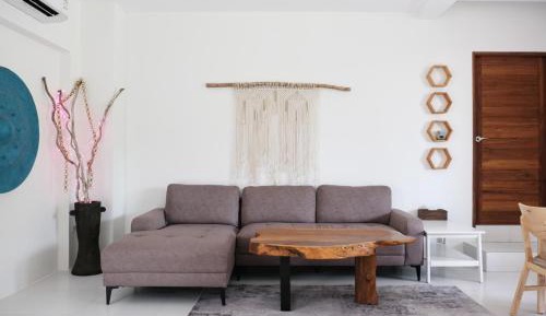 Family Room with Garden View