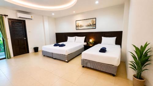 Triple Room