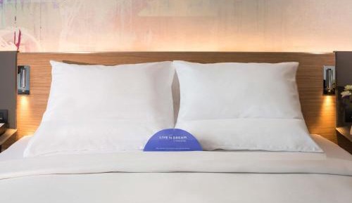 Grand Deluxe King Room with Bathtub