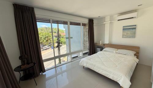 Studio Apartment with Queen Bed