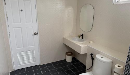 Studio Apartment with King Bed