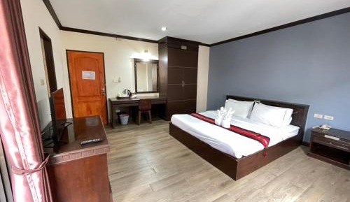 Deluxe Room (1 adult + 1 child)