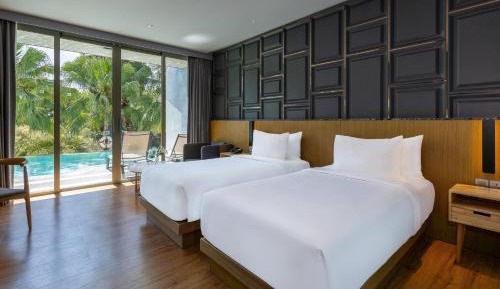 Deluxe Twin Room with Pool Access - Non-Smoking