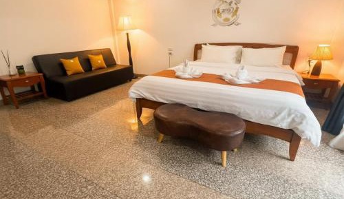 Deluxe King Room