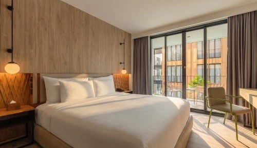 Junior Suite with Balcony