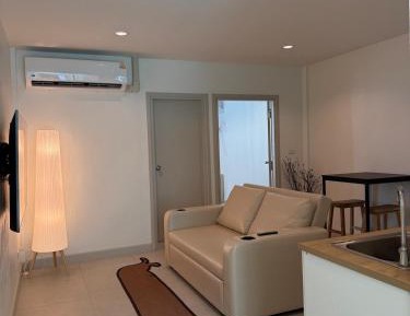 Two-Bedroom Deluxe Apartment with Balcony
