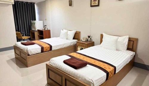 Large Twin Room