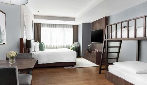  Family King Room with Bunk Bed