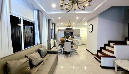 Four-Bedroom Townhouse