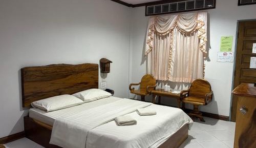 Standard Queen Room