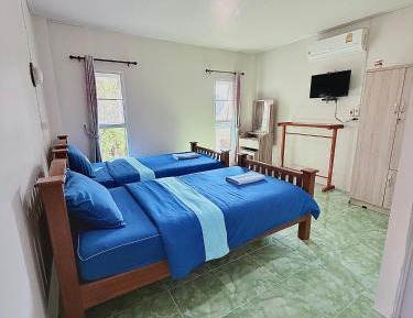 Large Double or Twin Room