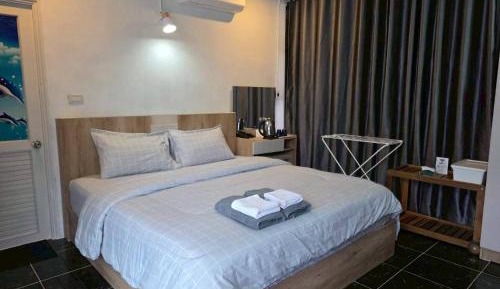 Deluxe Double Room with Extra Bed