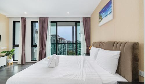 2 Bedroom Suite with Pool View