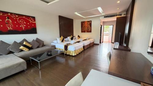 Superior Triple Room