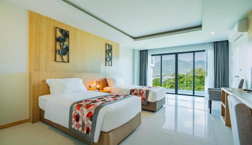 Grand Deluxe Twin Room