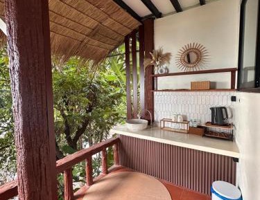 Queen Suite with Sea View