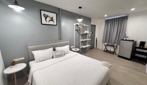 Standard King Room