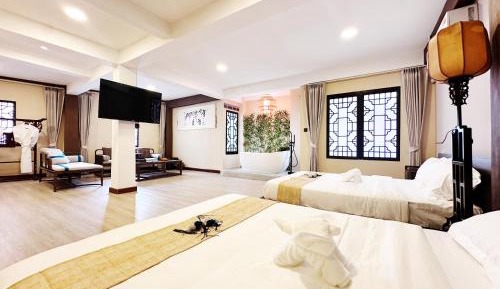 Deluxe Double Room with Bath