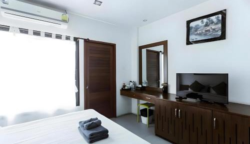 Deluxe King Room