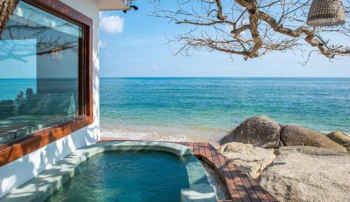 Exclusive Beachfront with Plunge Pool