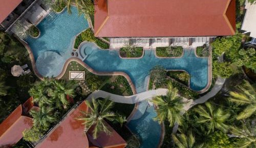 Deluxe Pool Access Room