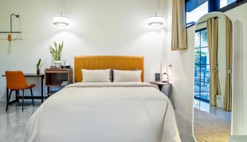 Suite with Garden View