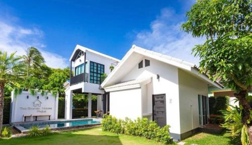 Deluxe Bungalow with Garden View