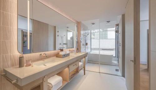 Kromo King Suite