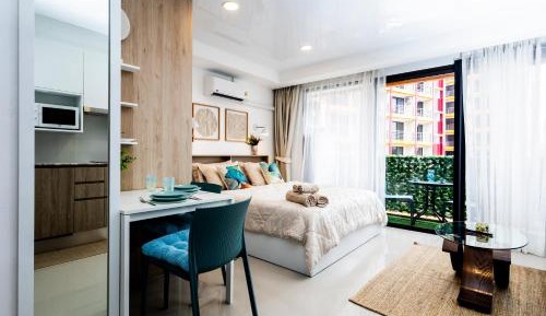 Apartment with Balcony
