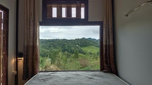 Quadruple Room with Mountain View