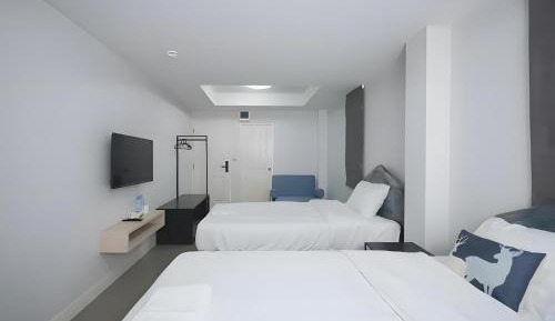 Deluxe Family Room