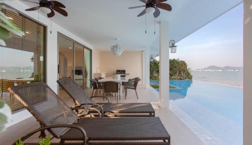 4-Bedroom Beachfront Pool Villa