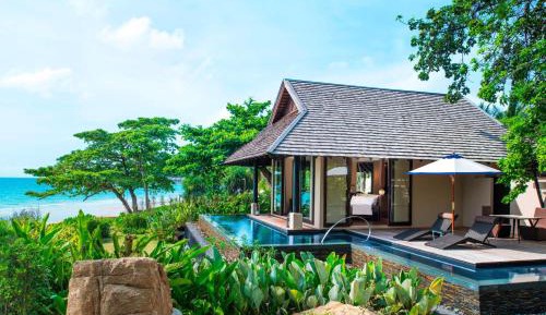 Tropical Pool One-Bedroom Villa with King Bed and Sofa Bed