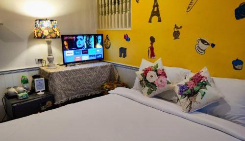 Deluxe Double Room - French Vintage