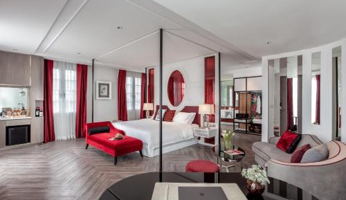 Pomerol Suite