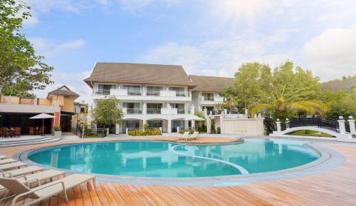 Resort Room Pool View - King