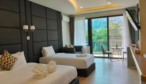 Deluxe Triple Room