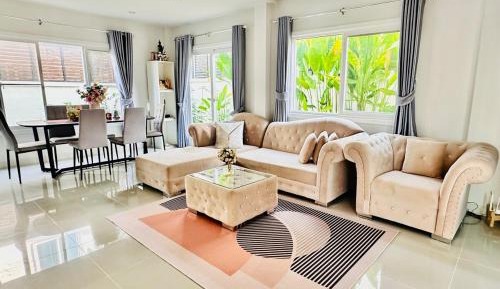 Three-Bedroom Vacation Home 