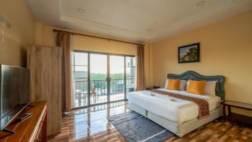 Superior King Room