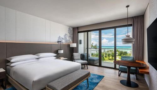 One-Bedroom King Suite with Balcony and Ocean View